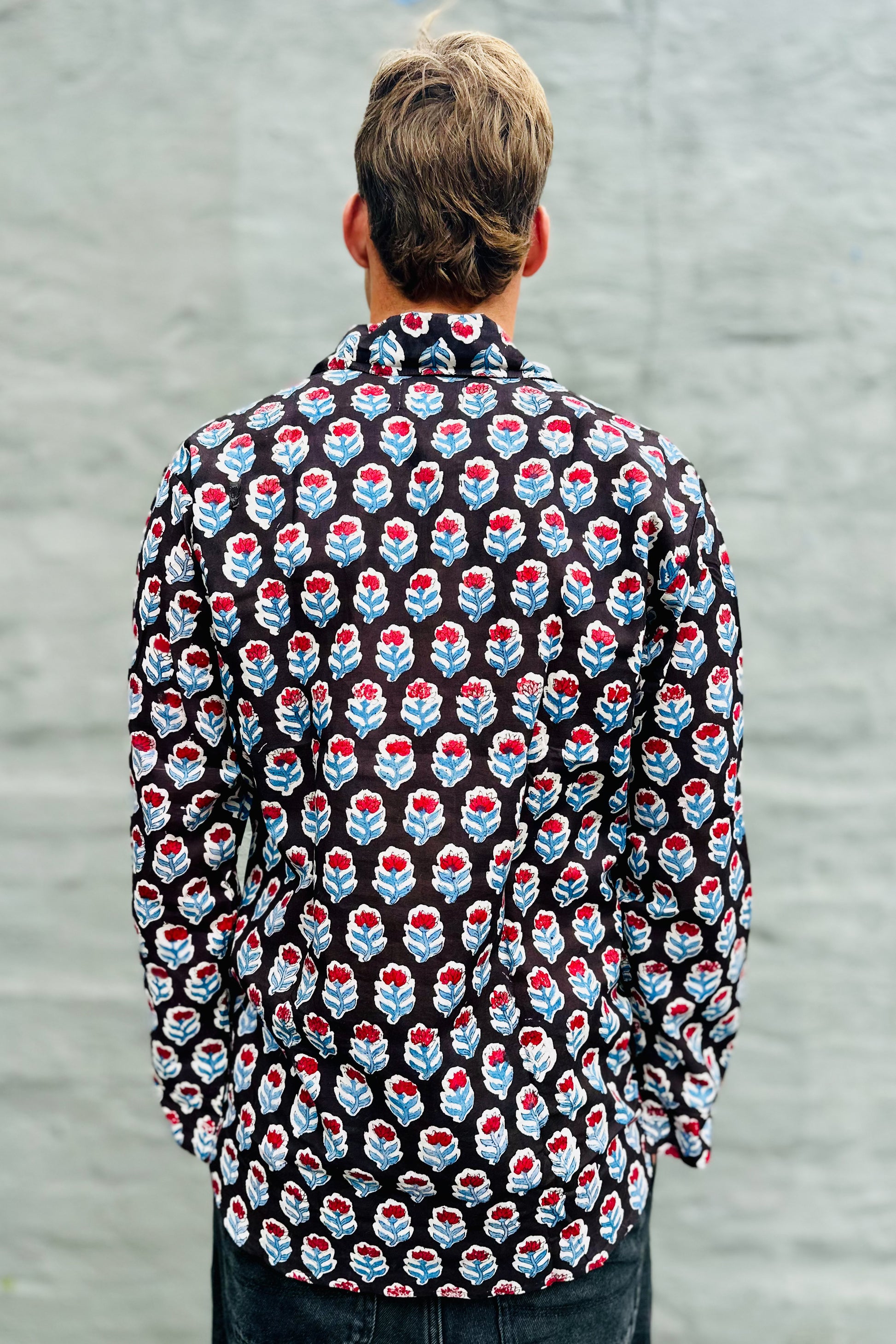 Men's Long Sleeve Shirt In Onyx Blooms