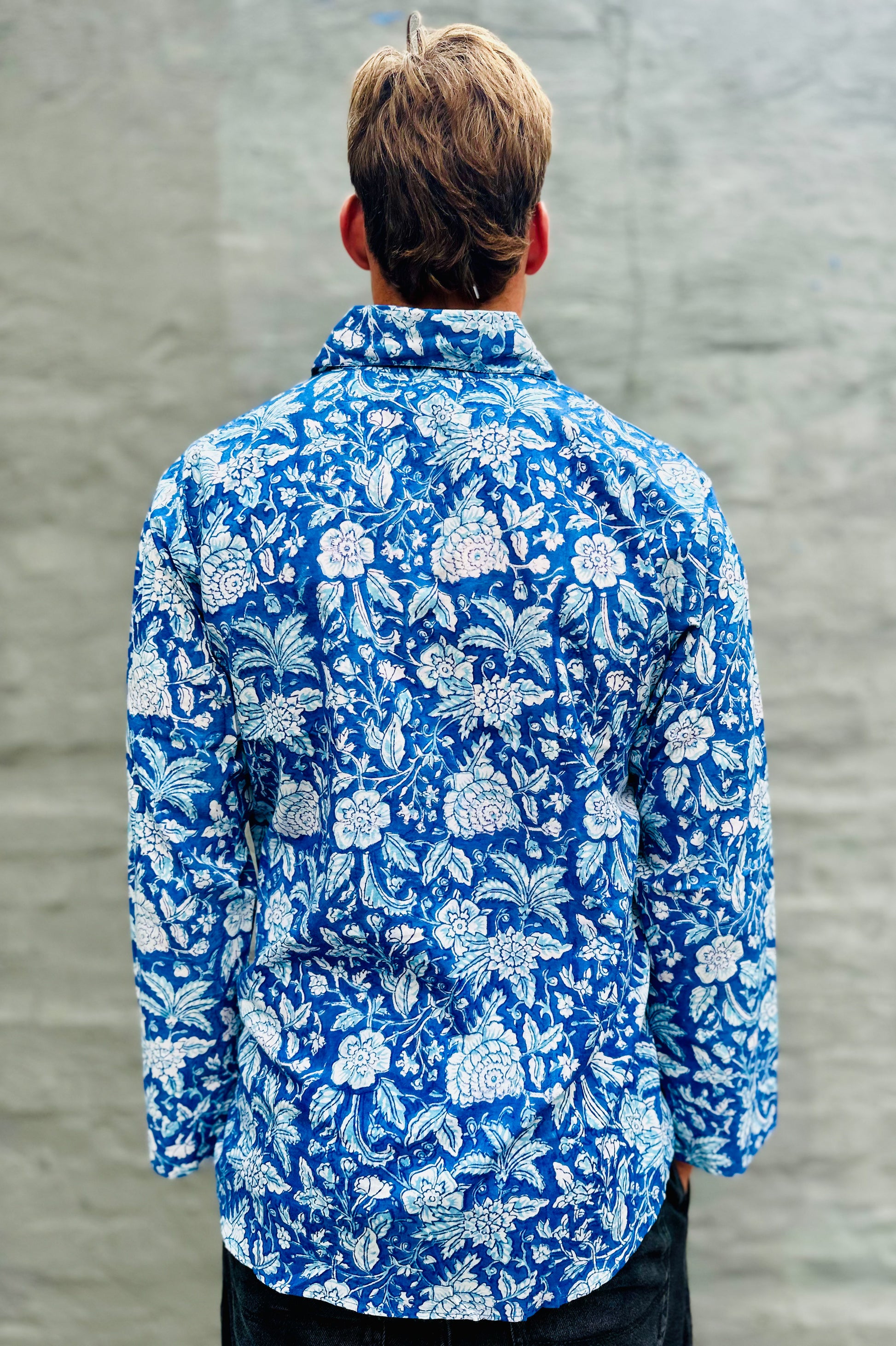 Men's Long Sleeve Shirt In Sapphire Floral