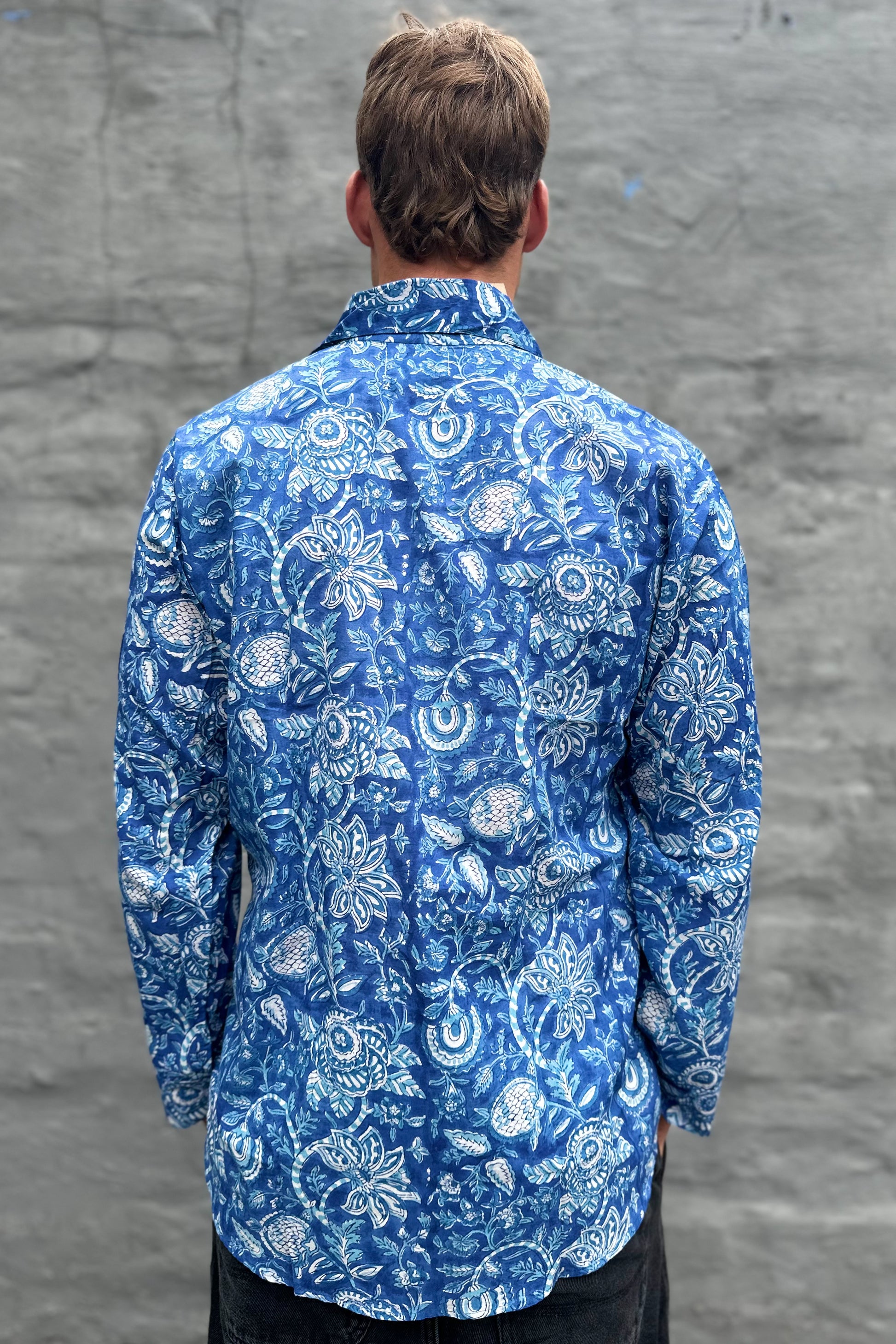 Men's Long Sleeve Shirt In Indigo Floral