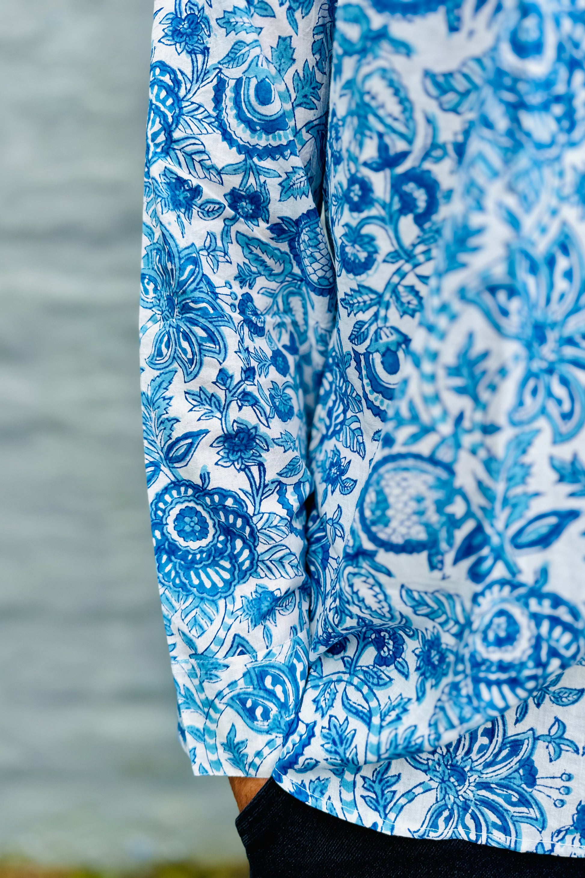 Men's Long Sleeve Shirt In Blue Botanical