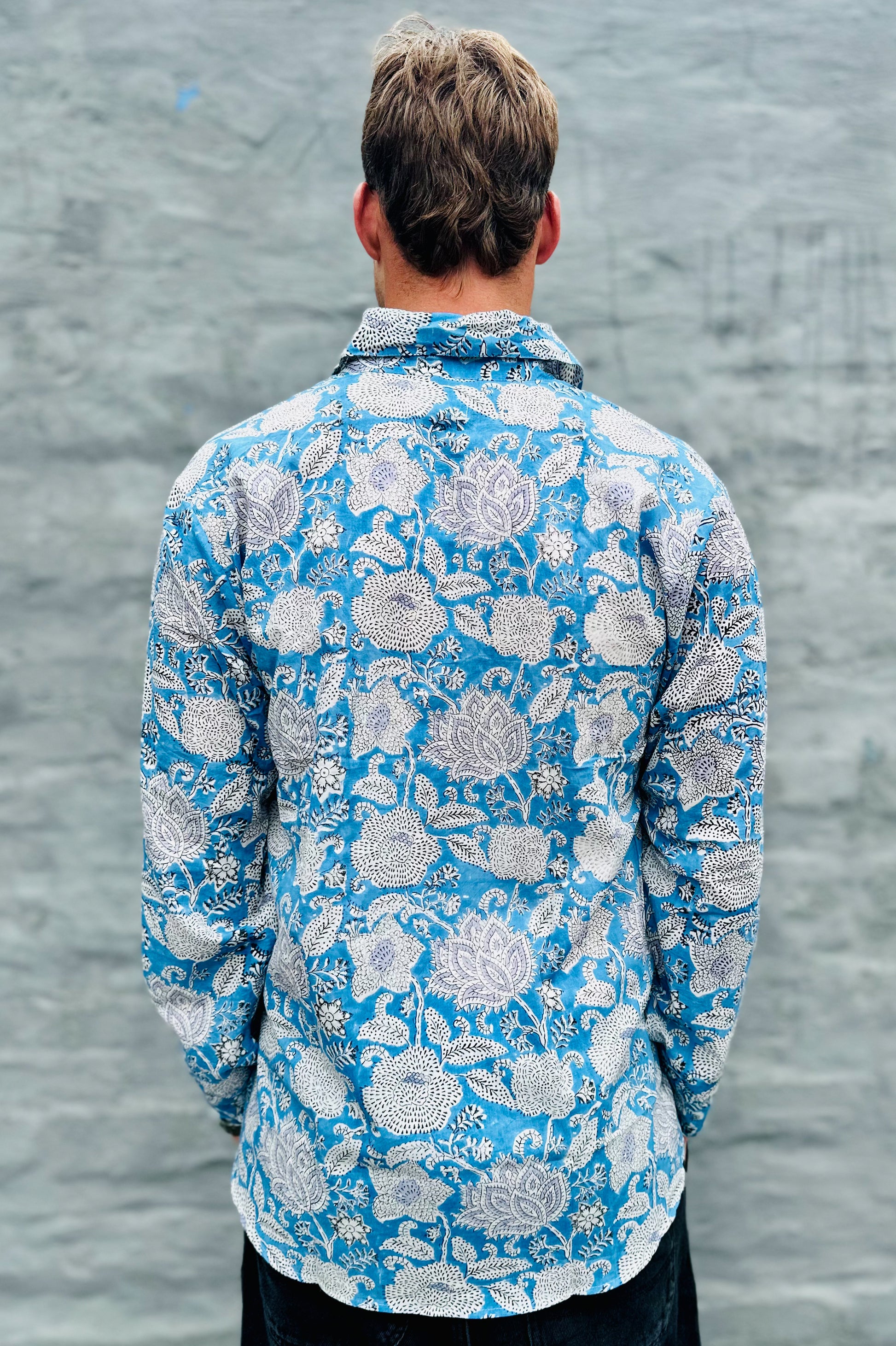 Men's Long Sleeve Shirt In Lapis Botanical