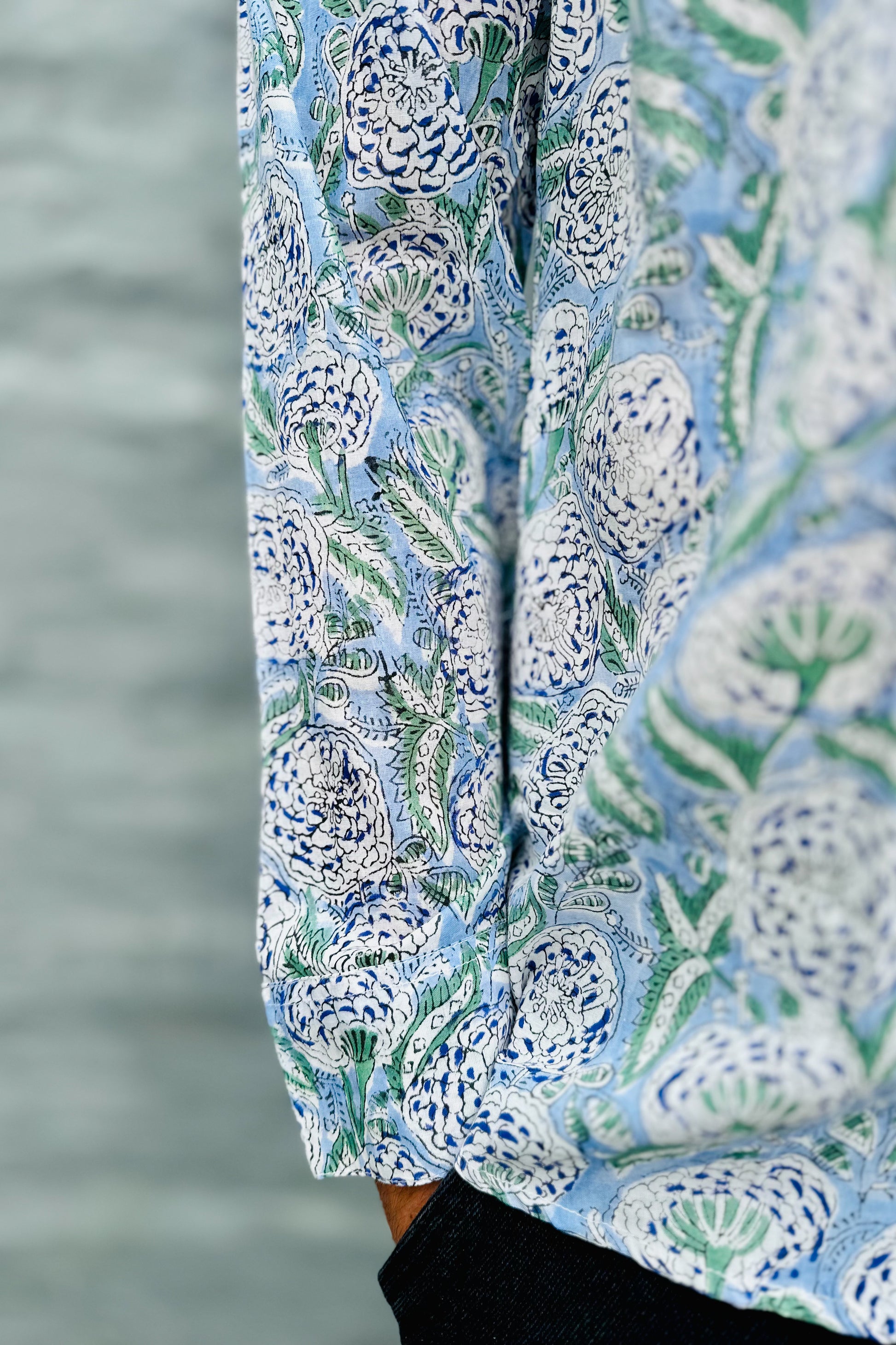 Men's Long Sleeve Shirt In Sky Botanical