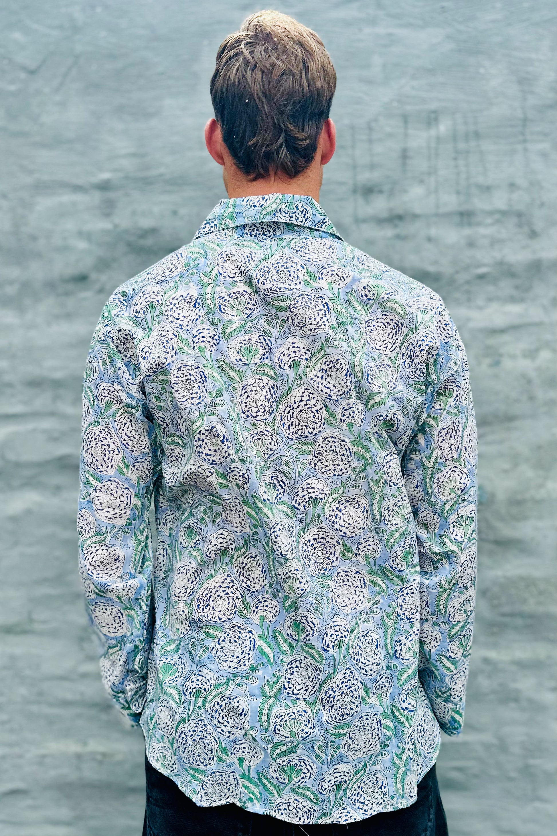Men's Long Sleeve Shirt In Sky Botanical