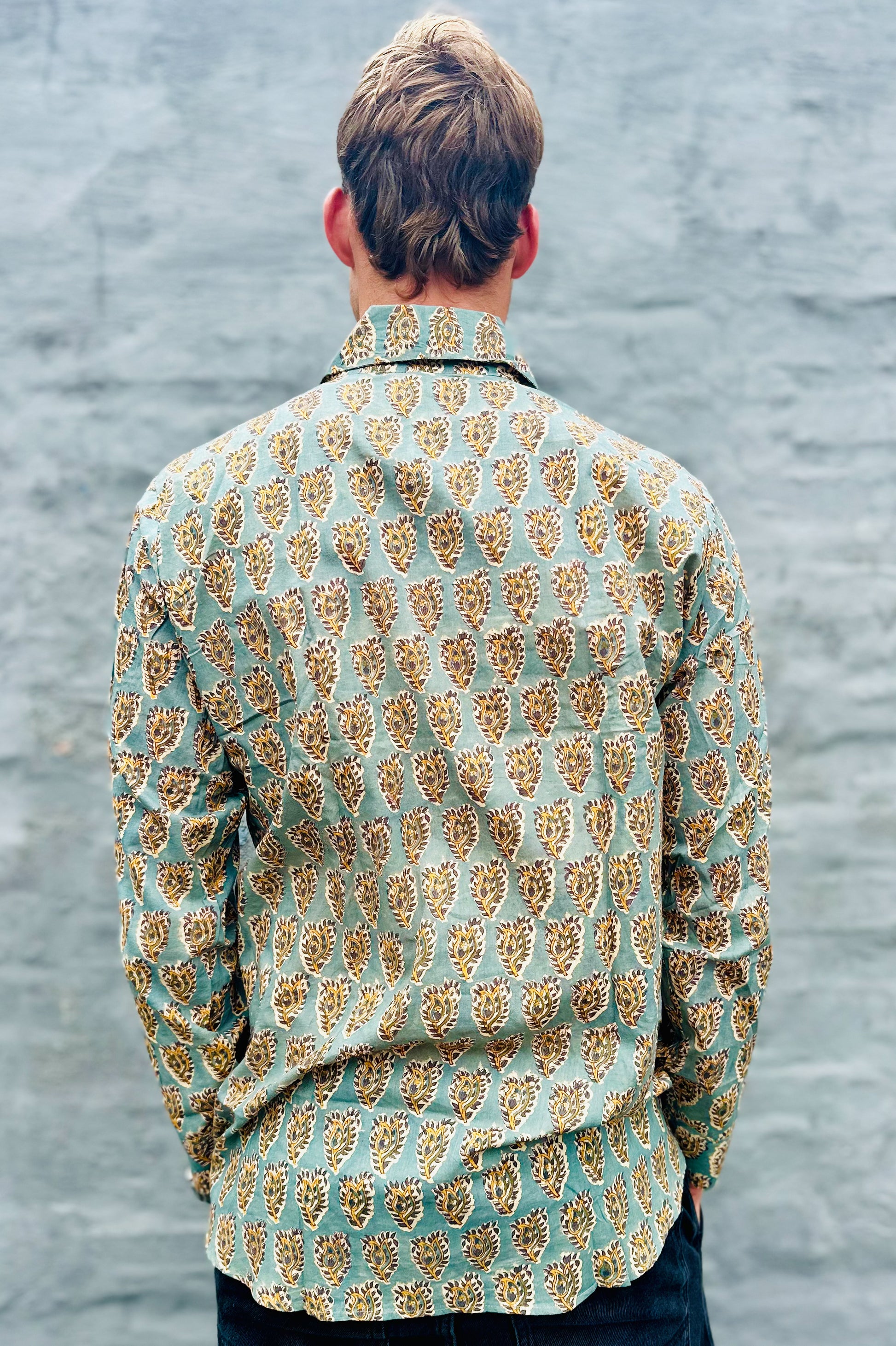 Men's Long Sleeve Shirt In Pistachio Paisley