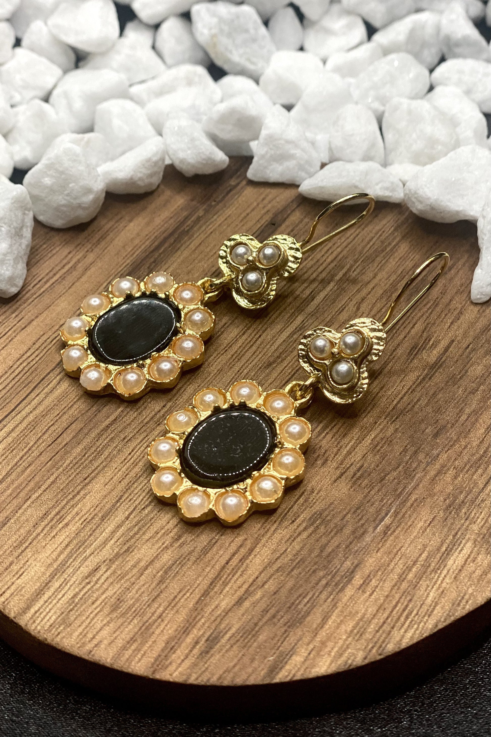 Arya Earrings In Pearl