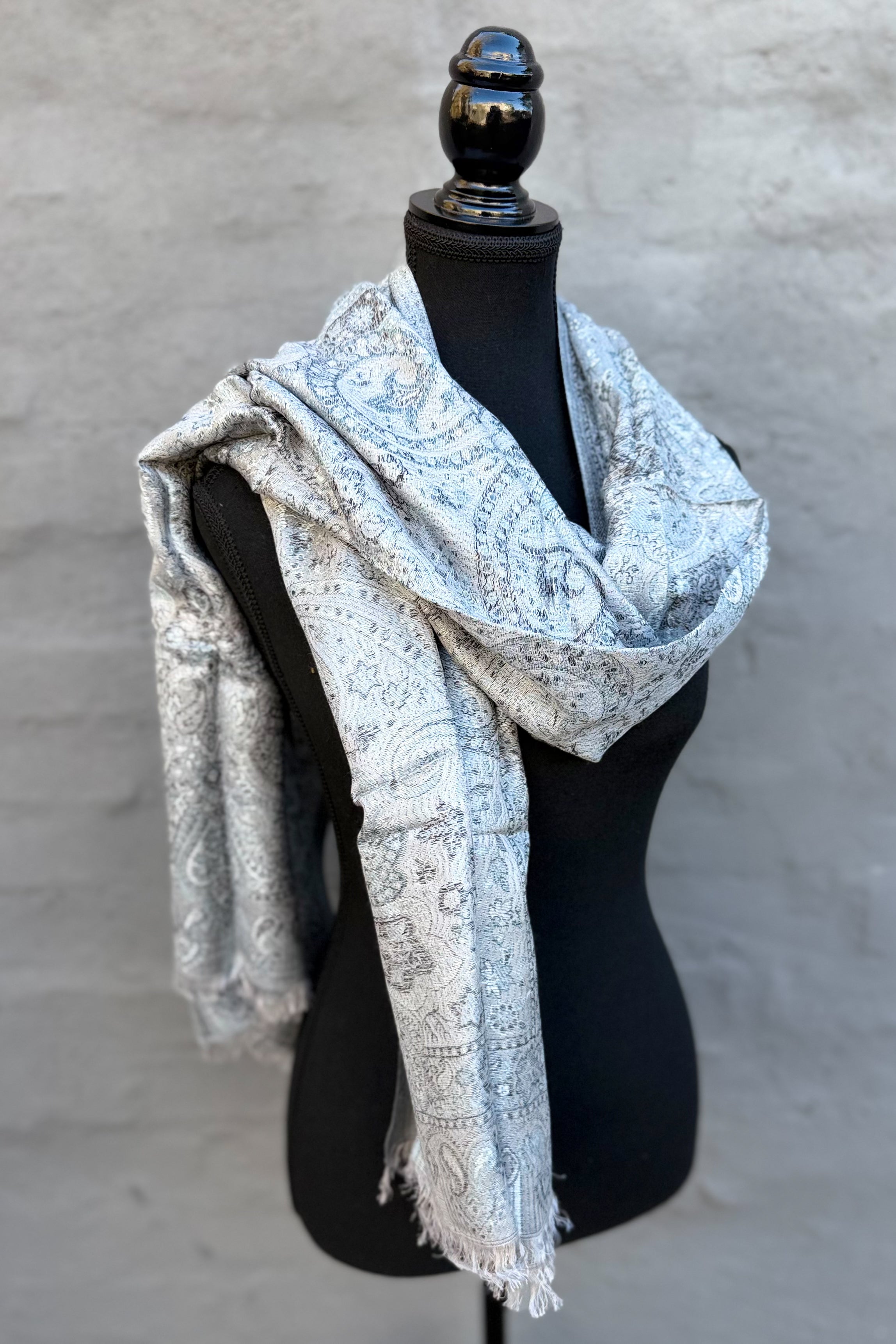 Cashmere & Bamboo Scarf In Silvery Floral