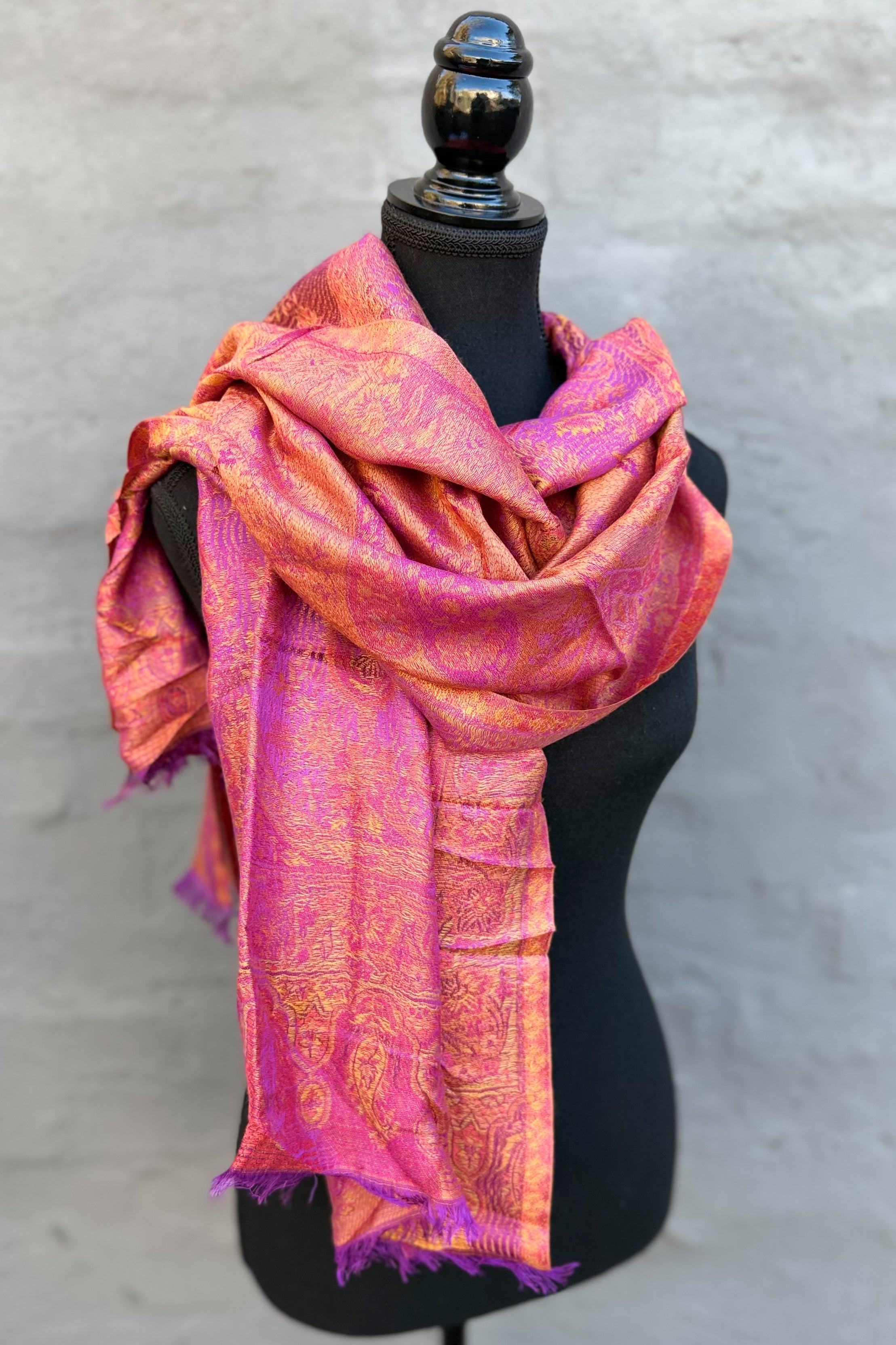 Cashmere & Bamboo Scarf In Glowing Mauve