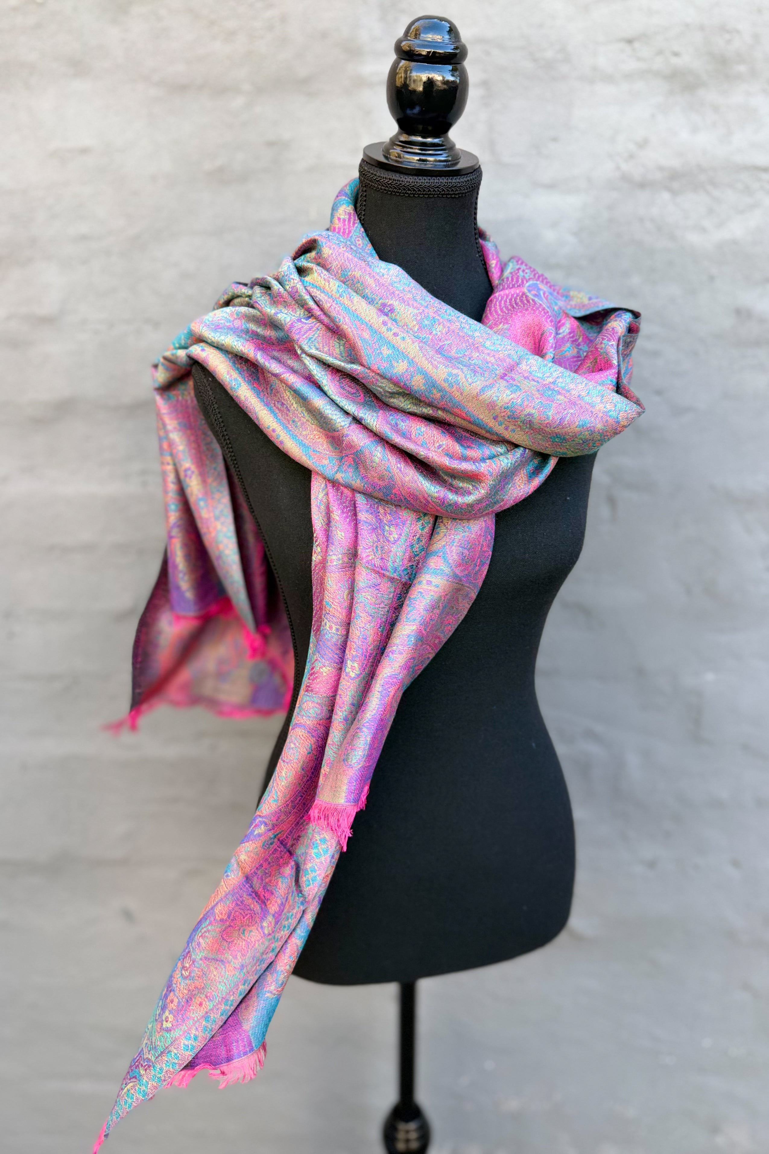 Cashmere & Bamboo Scarf In Fuchsia Breeze