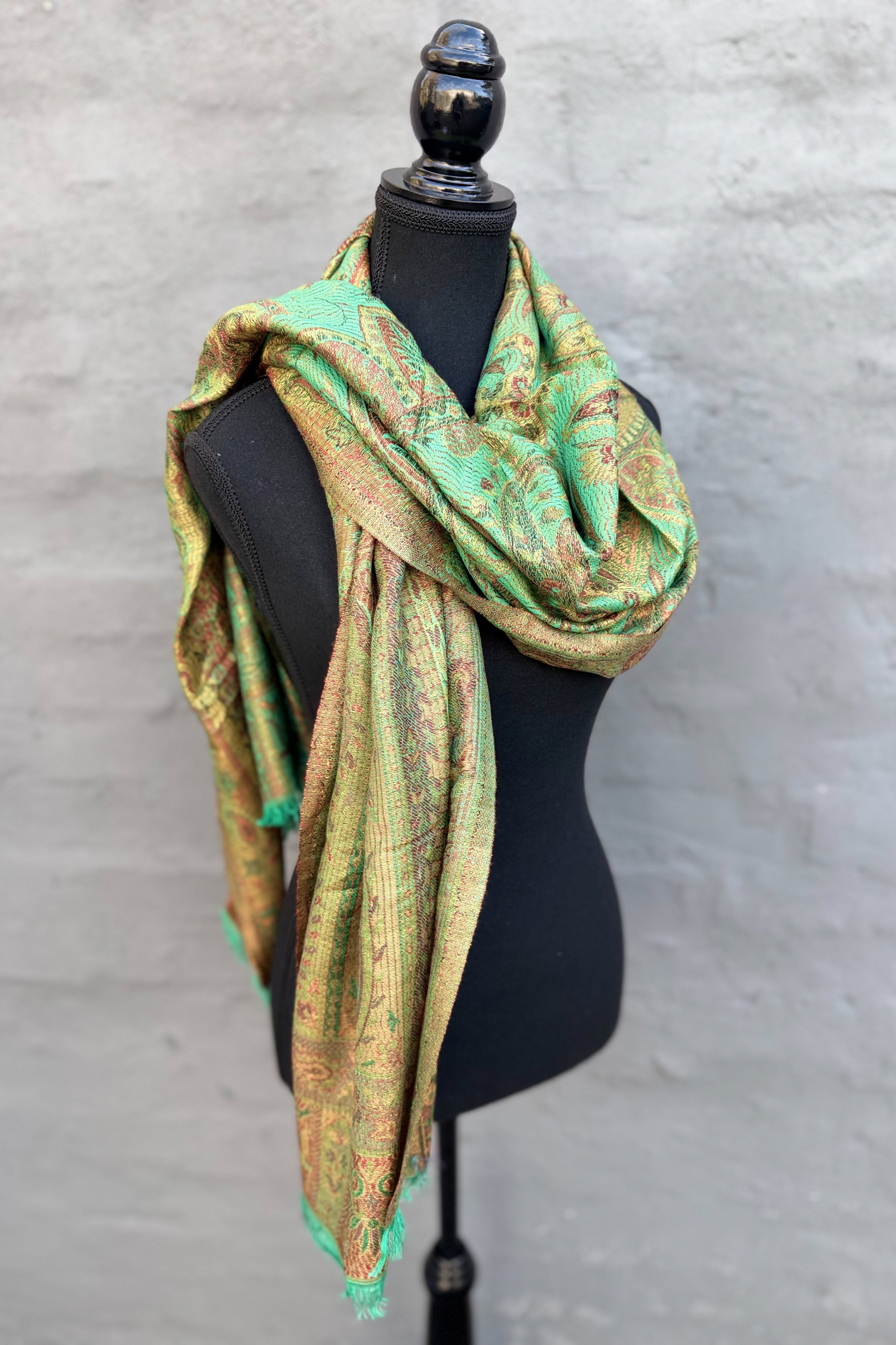 Cashmere & Bamboo Scarf In Fern Green