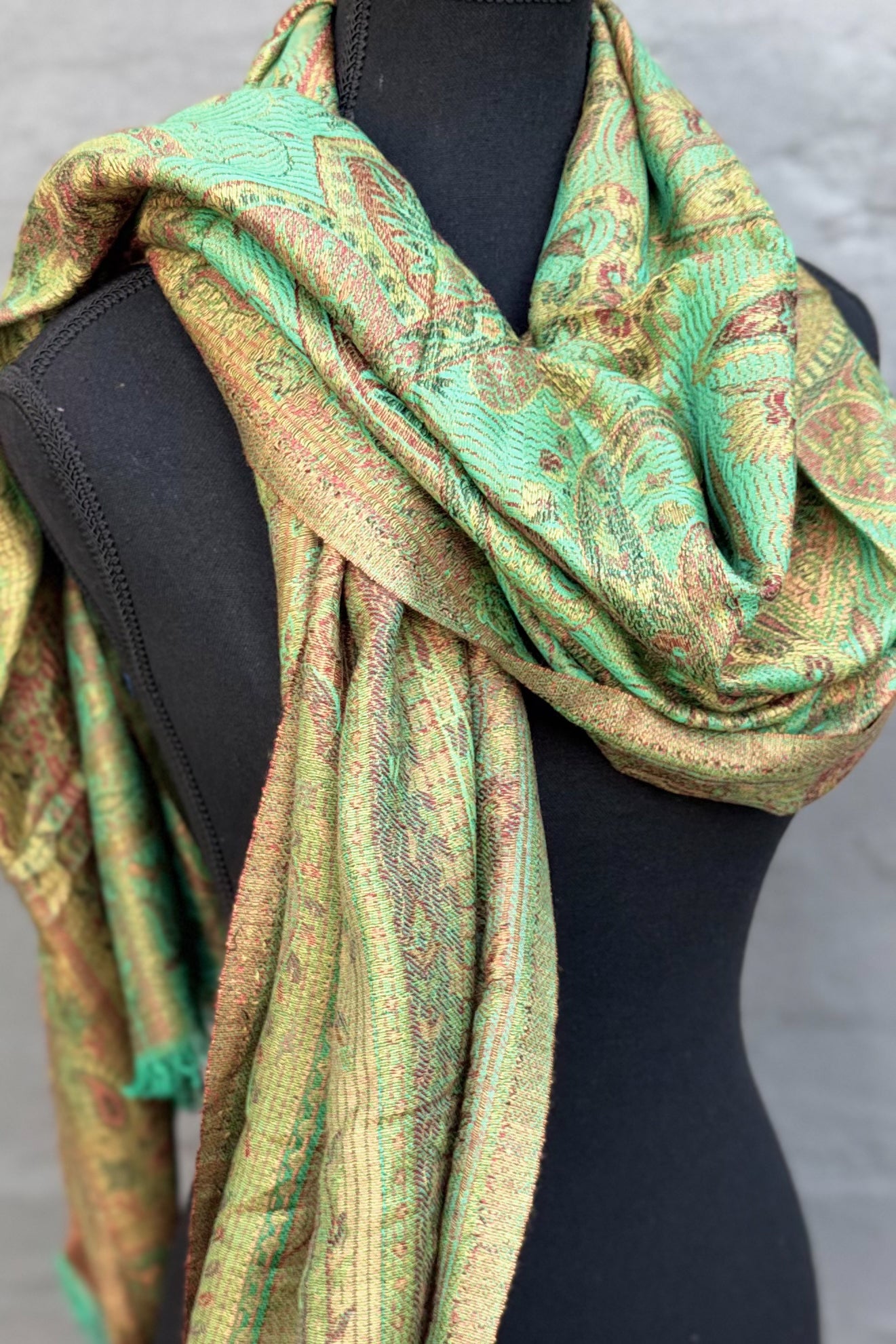 Cashmere & Bamboo Scarf In Fern Green