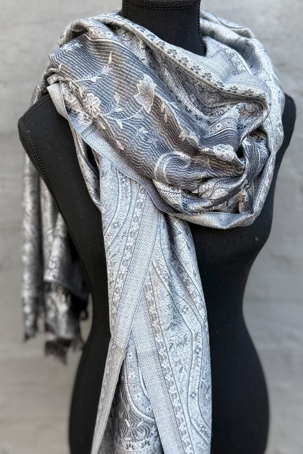 Cashmere & Bamboo Scarf In Anthracite