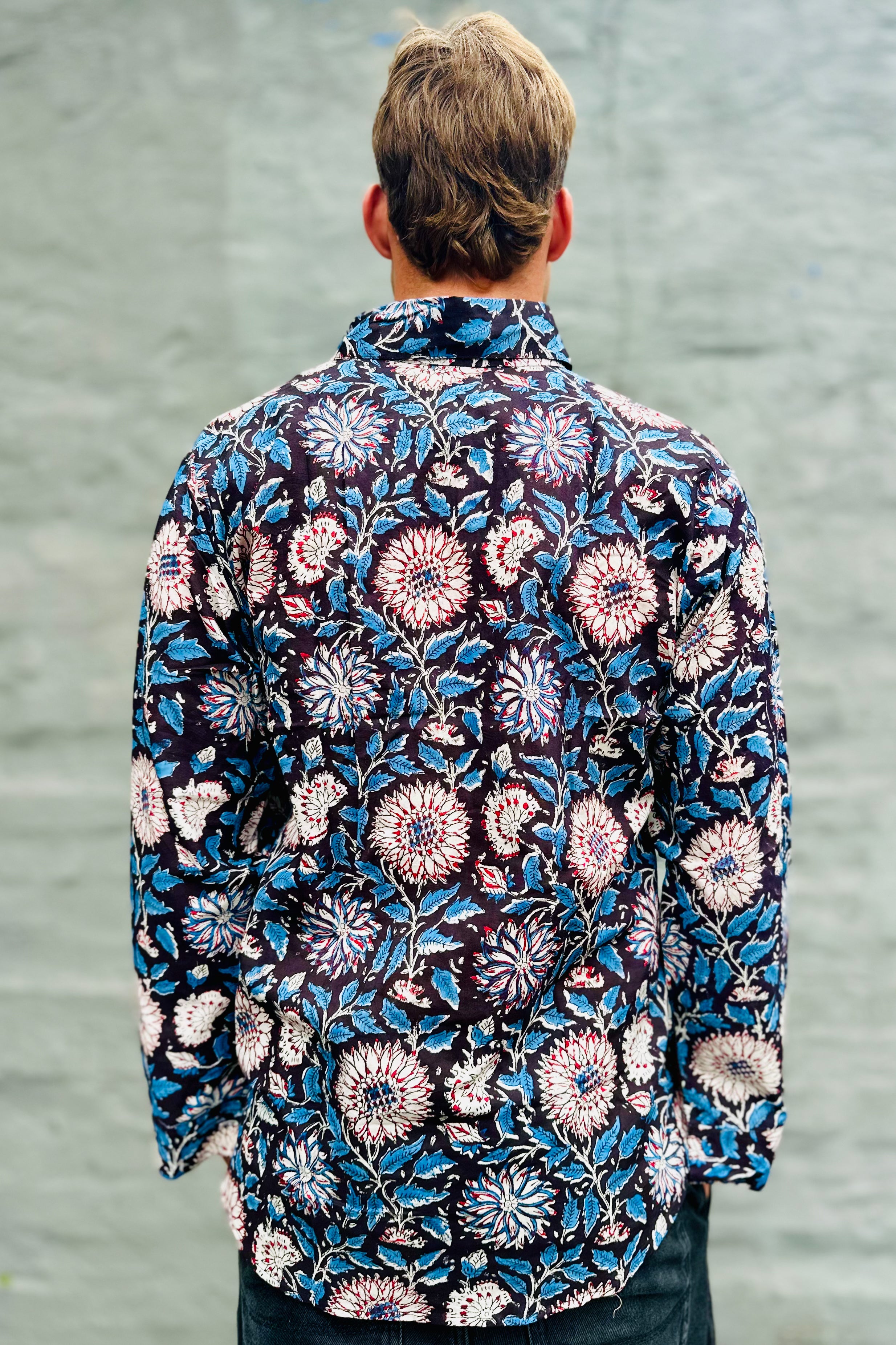 Men's Long Sleeve Shirt In Ebony Botanical