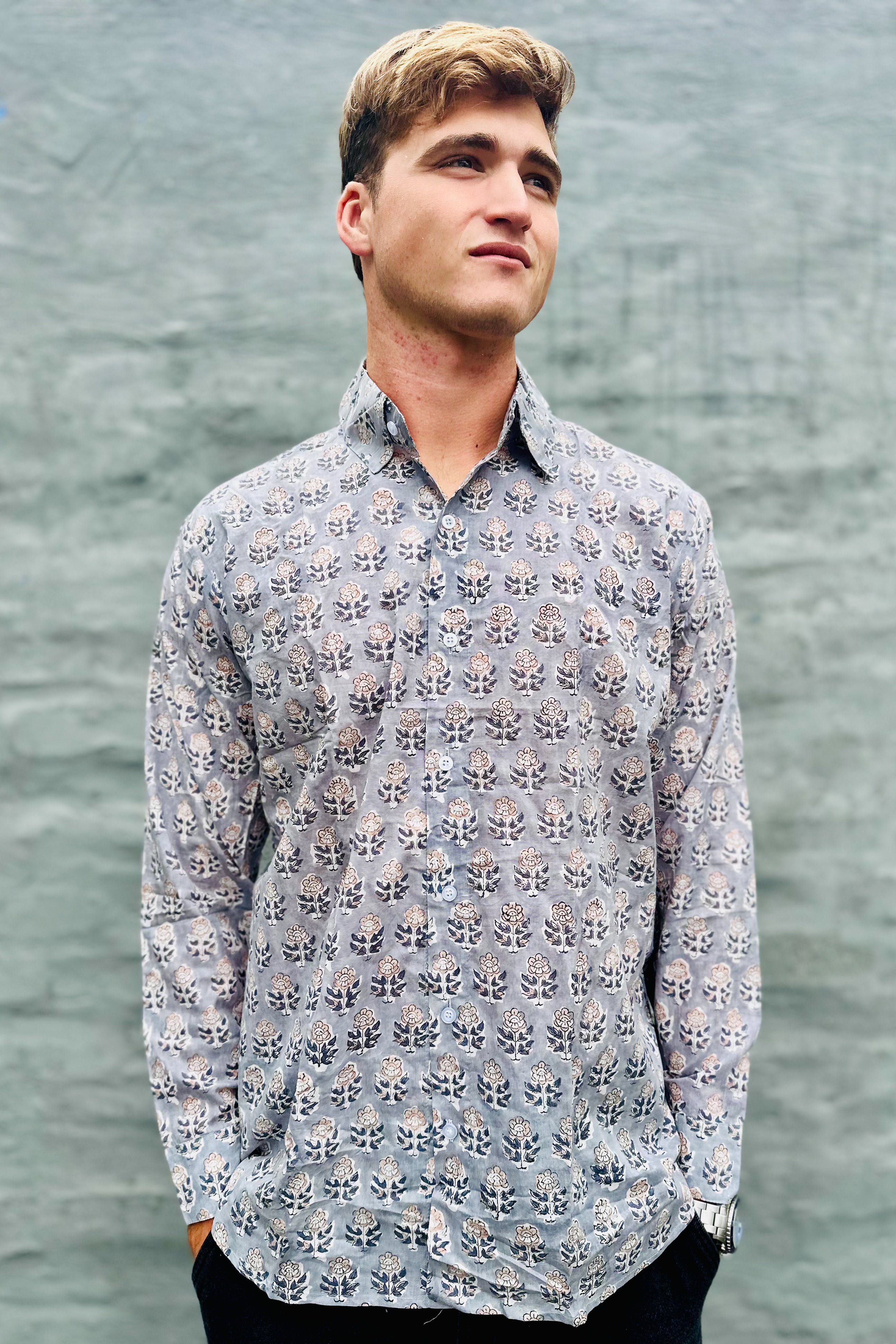 Men's Long Sleeve Shirt In Silver Daisy