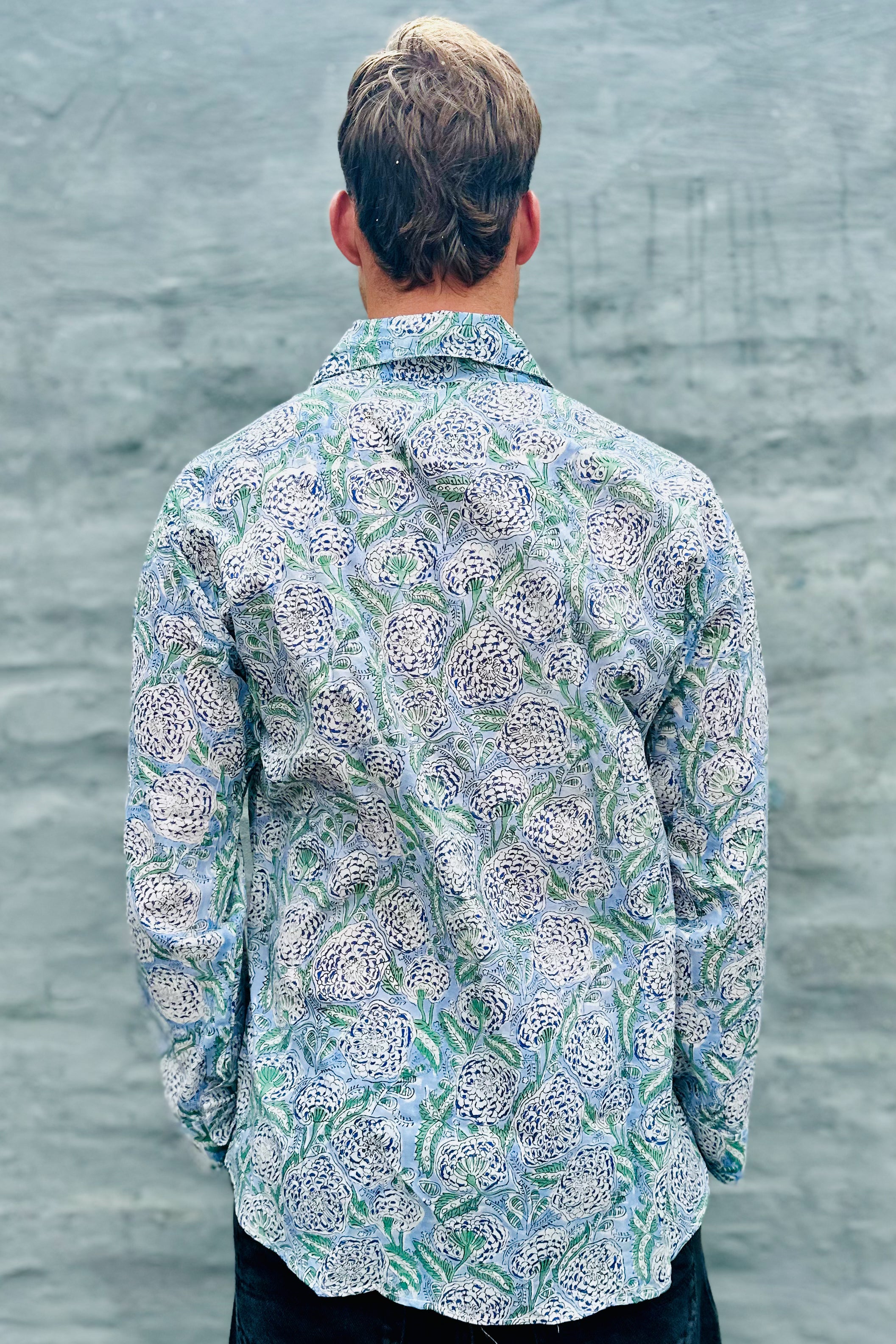 Men's Long Sleeve Shirt In Sky Botanical