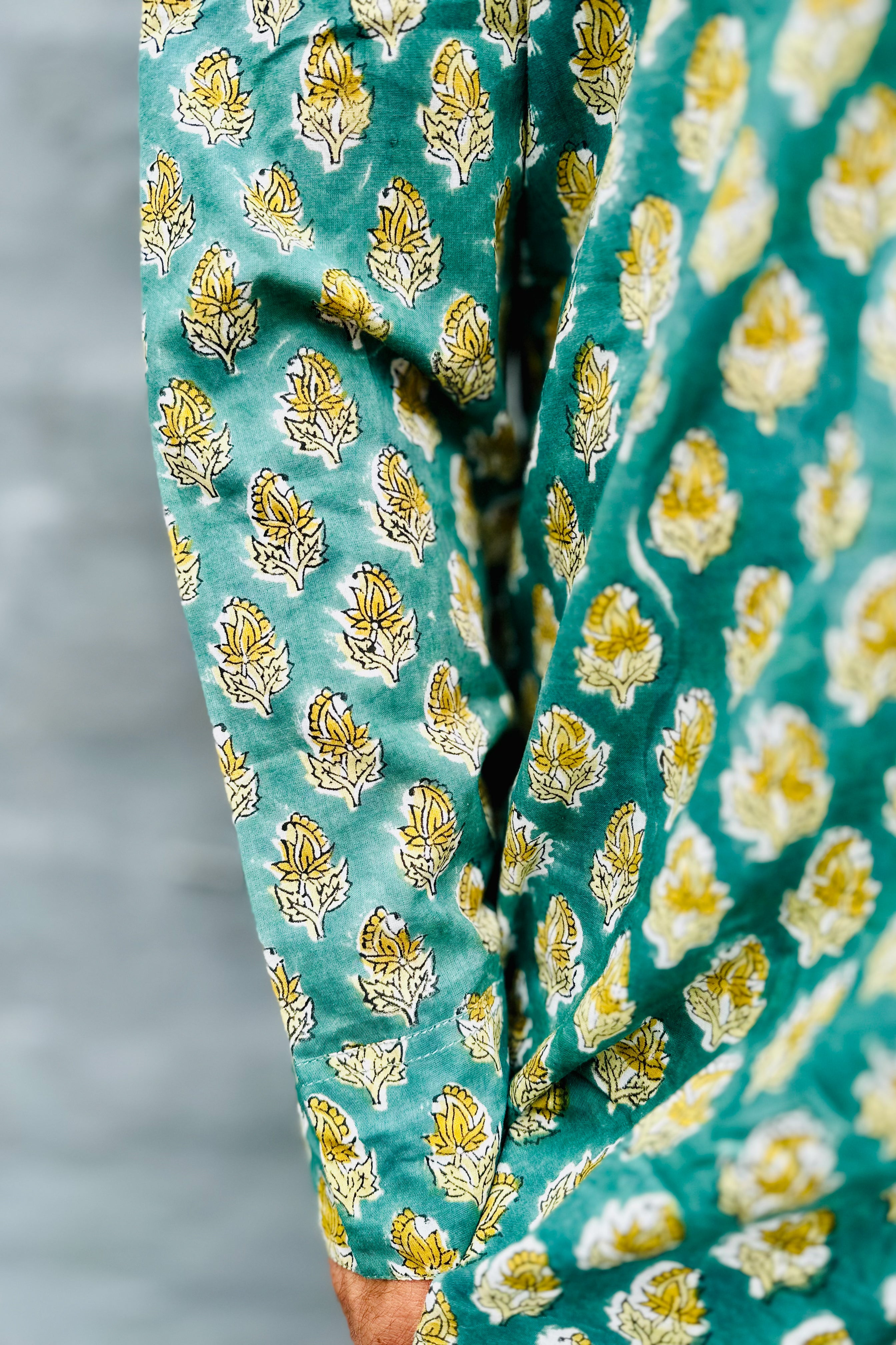 Men's Long Sleeve Shirt In Green & Gold