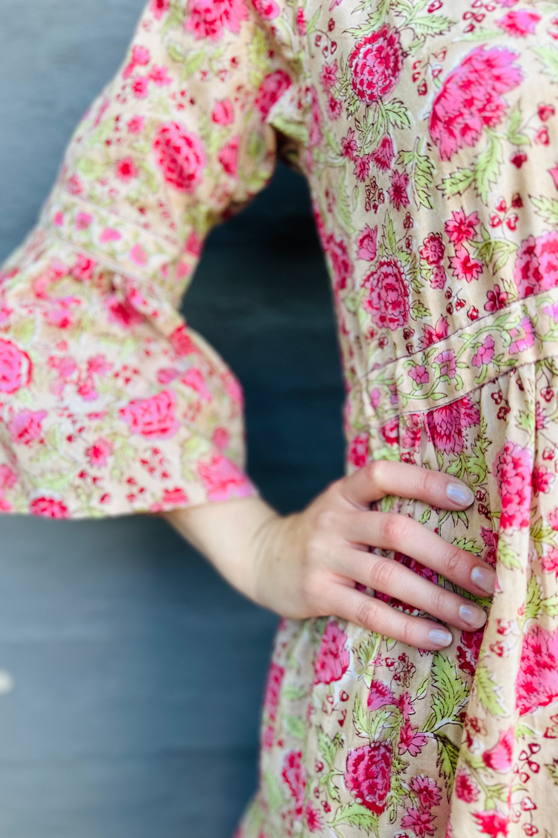 Azura Dress In Sandy Rose Botanical