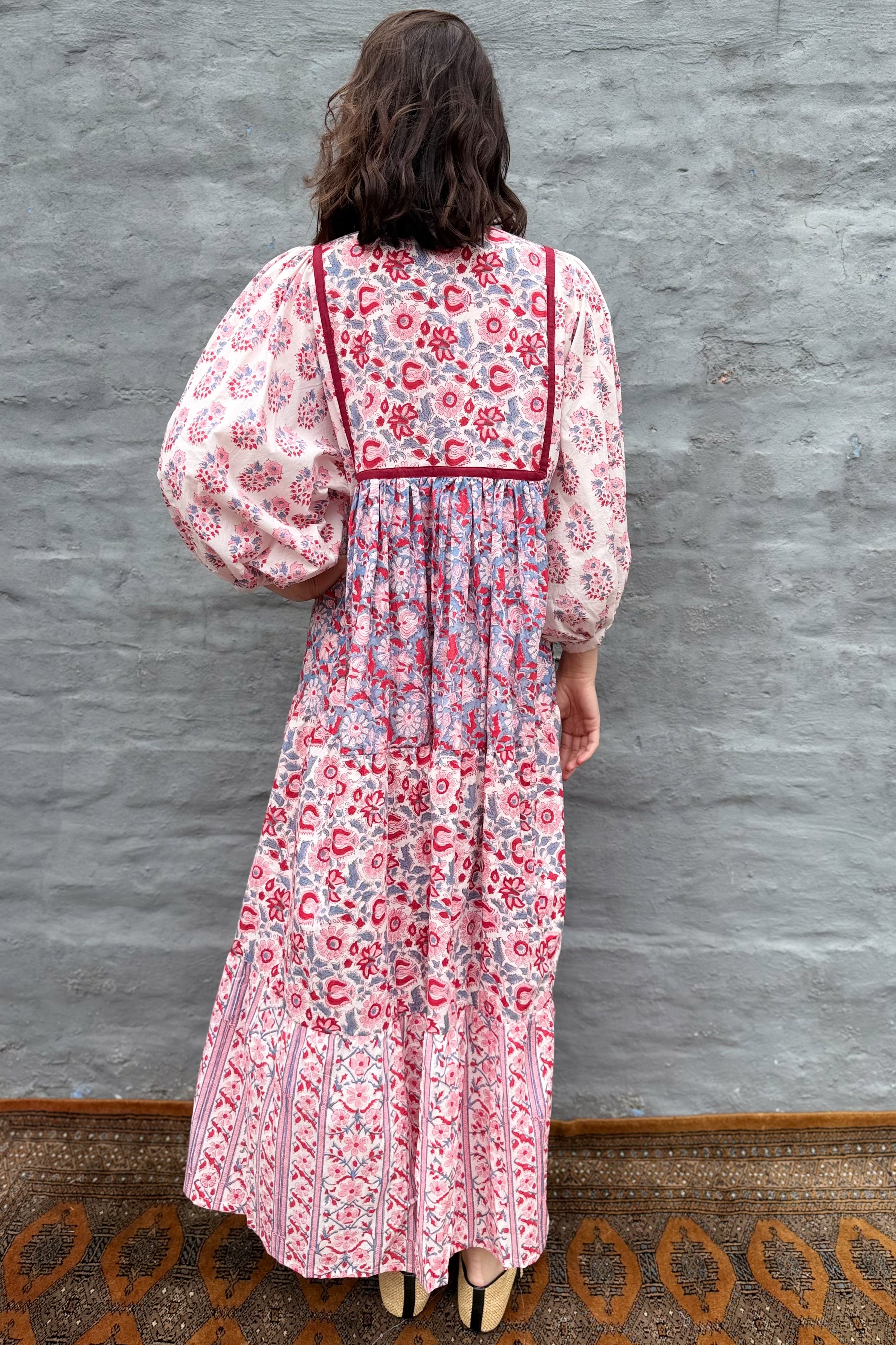 Delilah Dress In Pinks