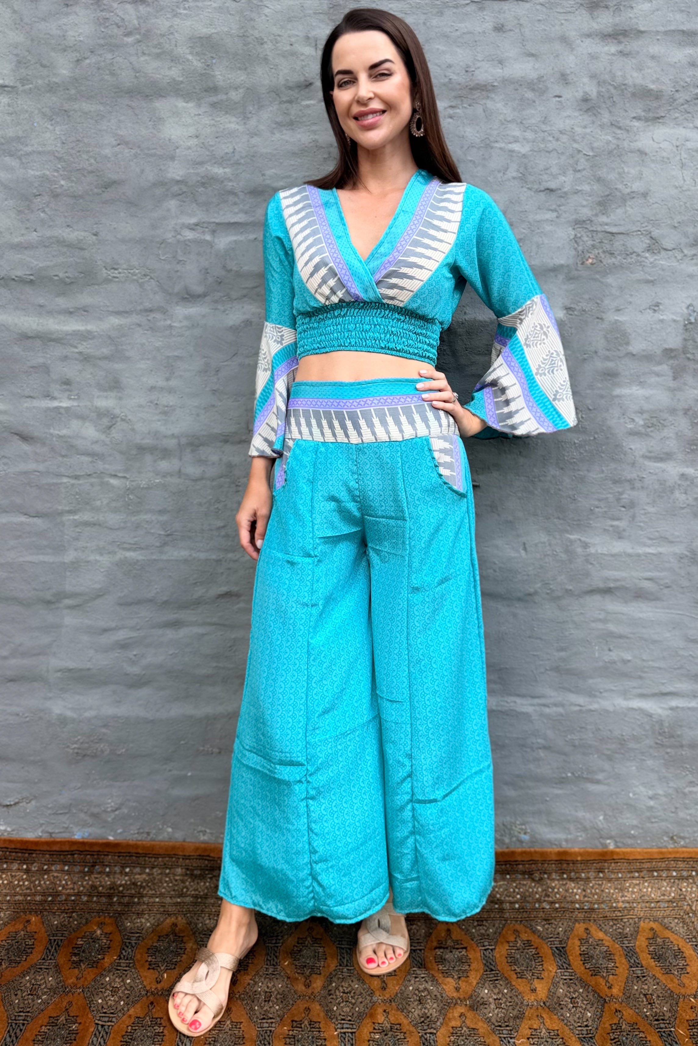 Mila Set In Sky Blue