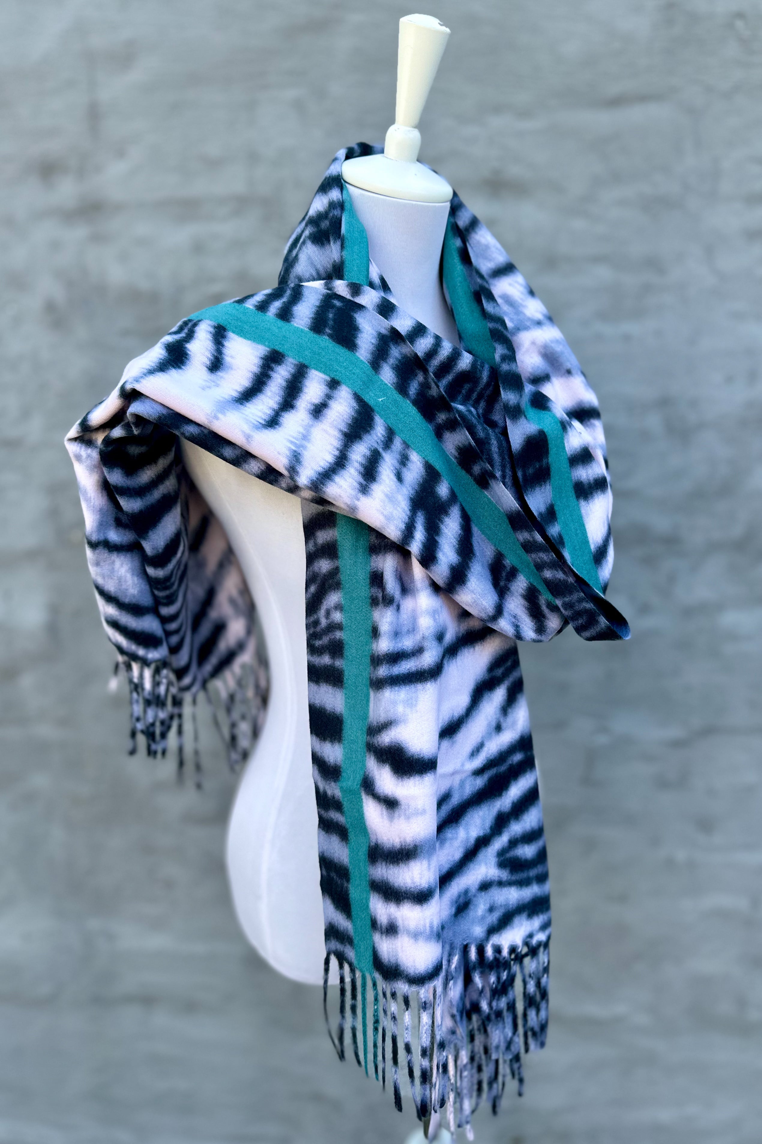 Cashmere-Blend Scarf In Teal Animal
