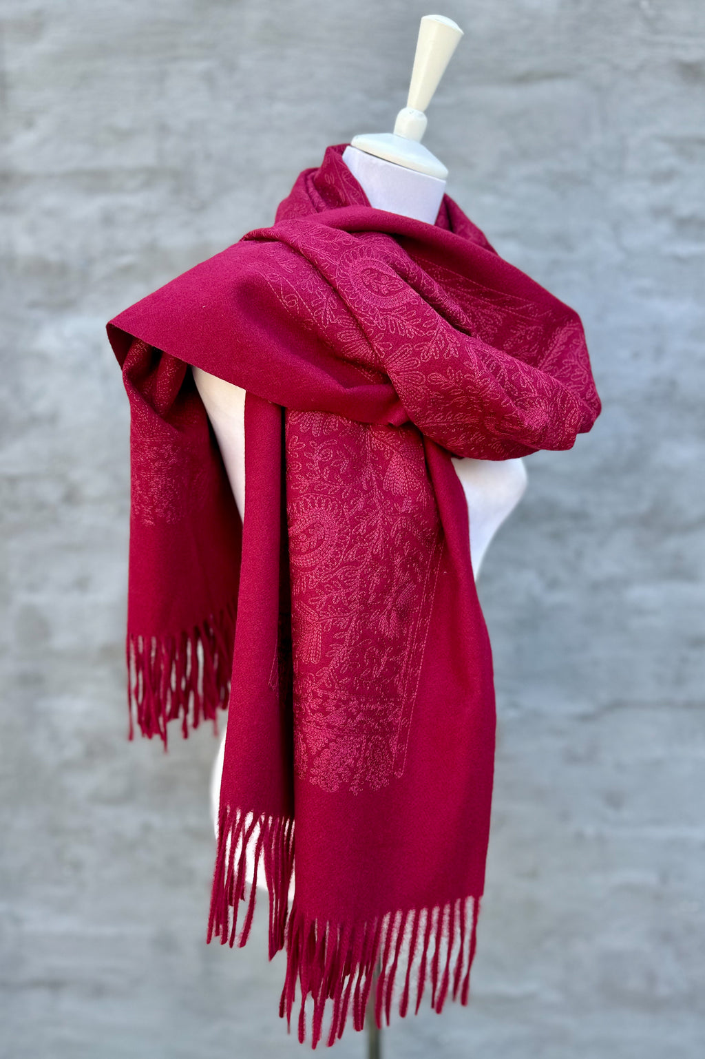 Embroidered Cashmere Pashmina In Burgundy
