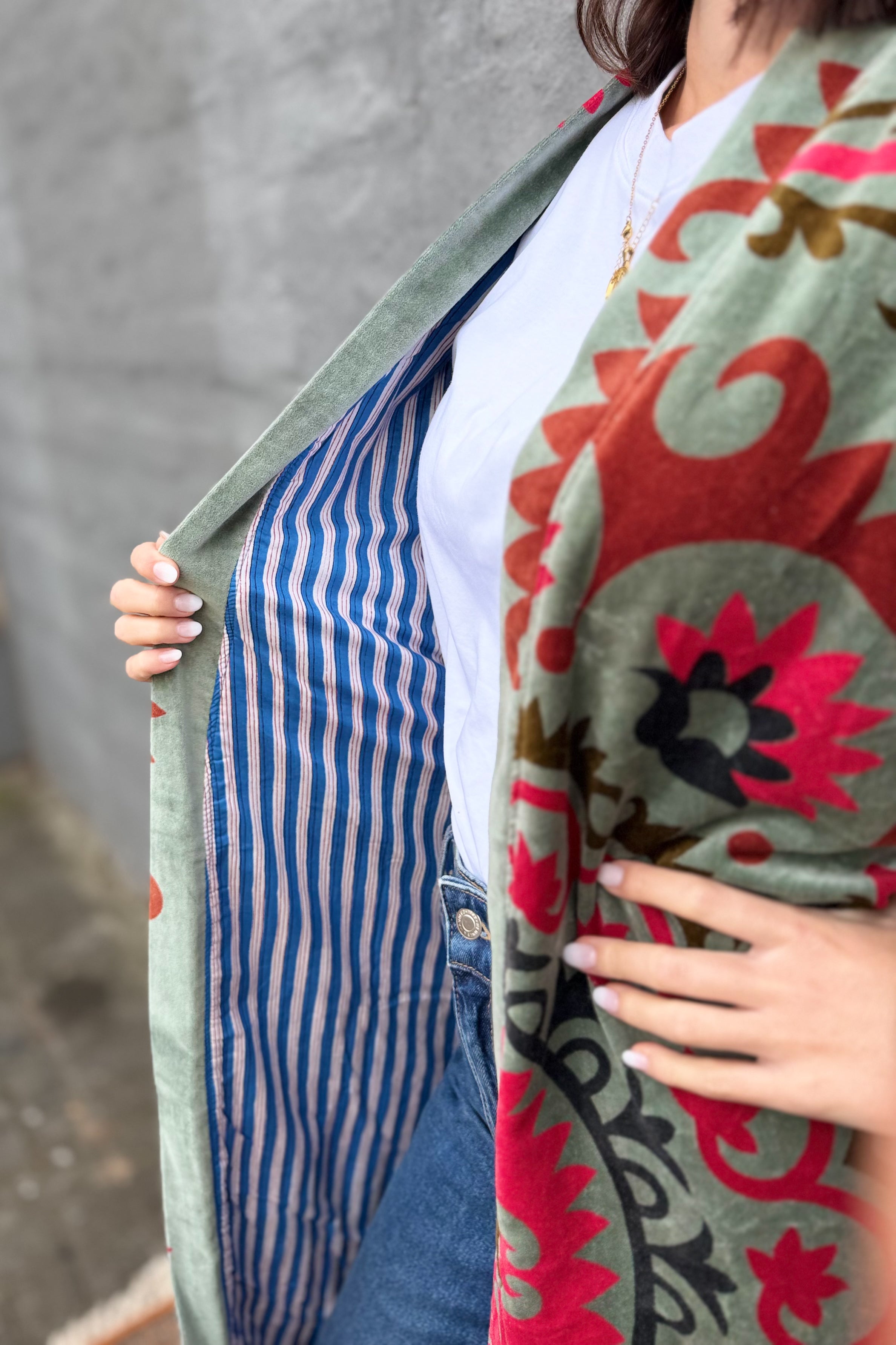 Velvet Kimono In Sage Suzani