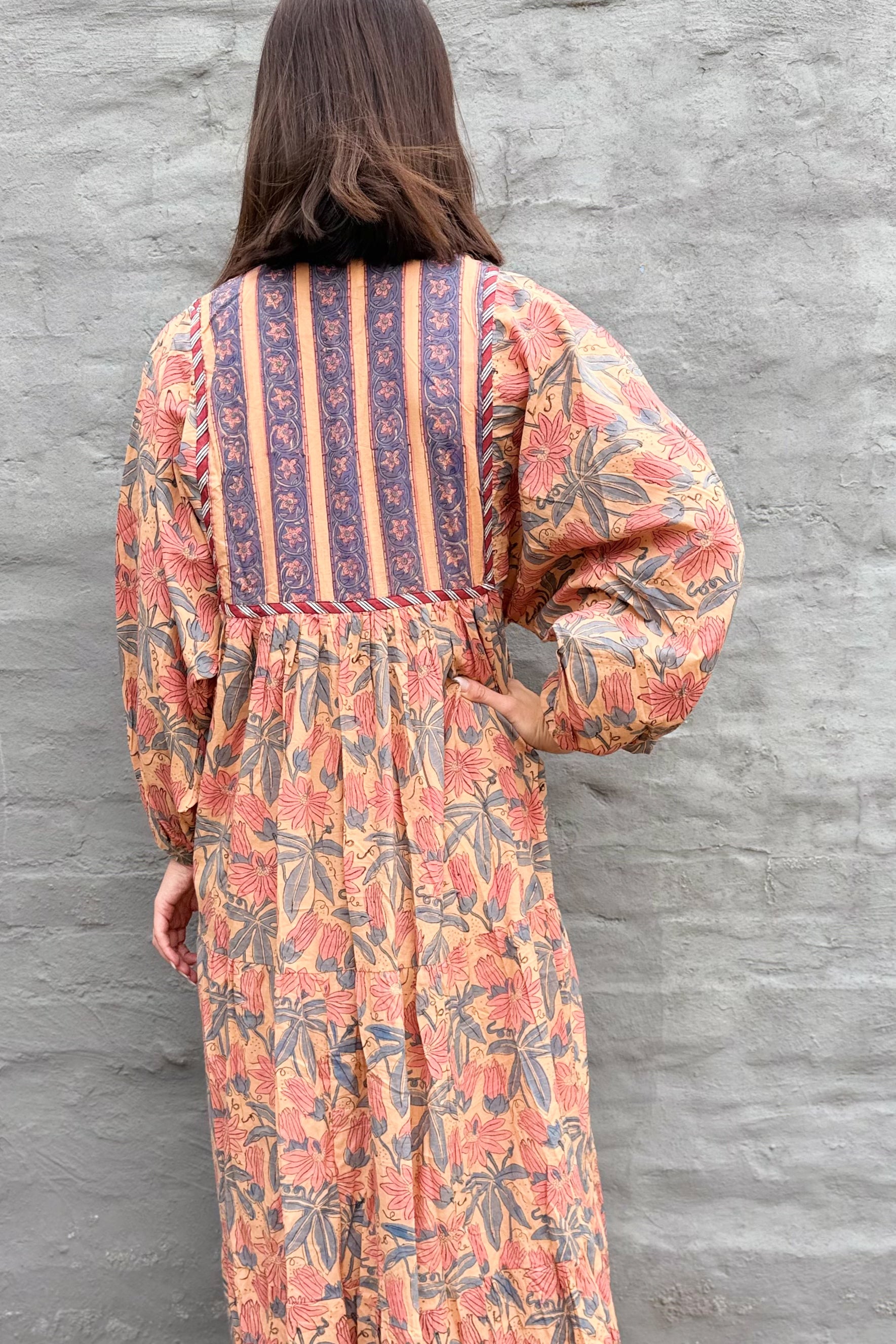Delilah Dress In Peachy Pink Floral