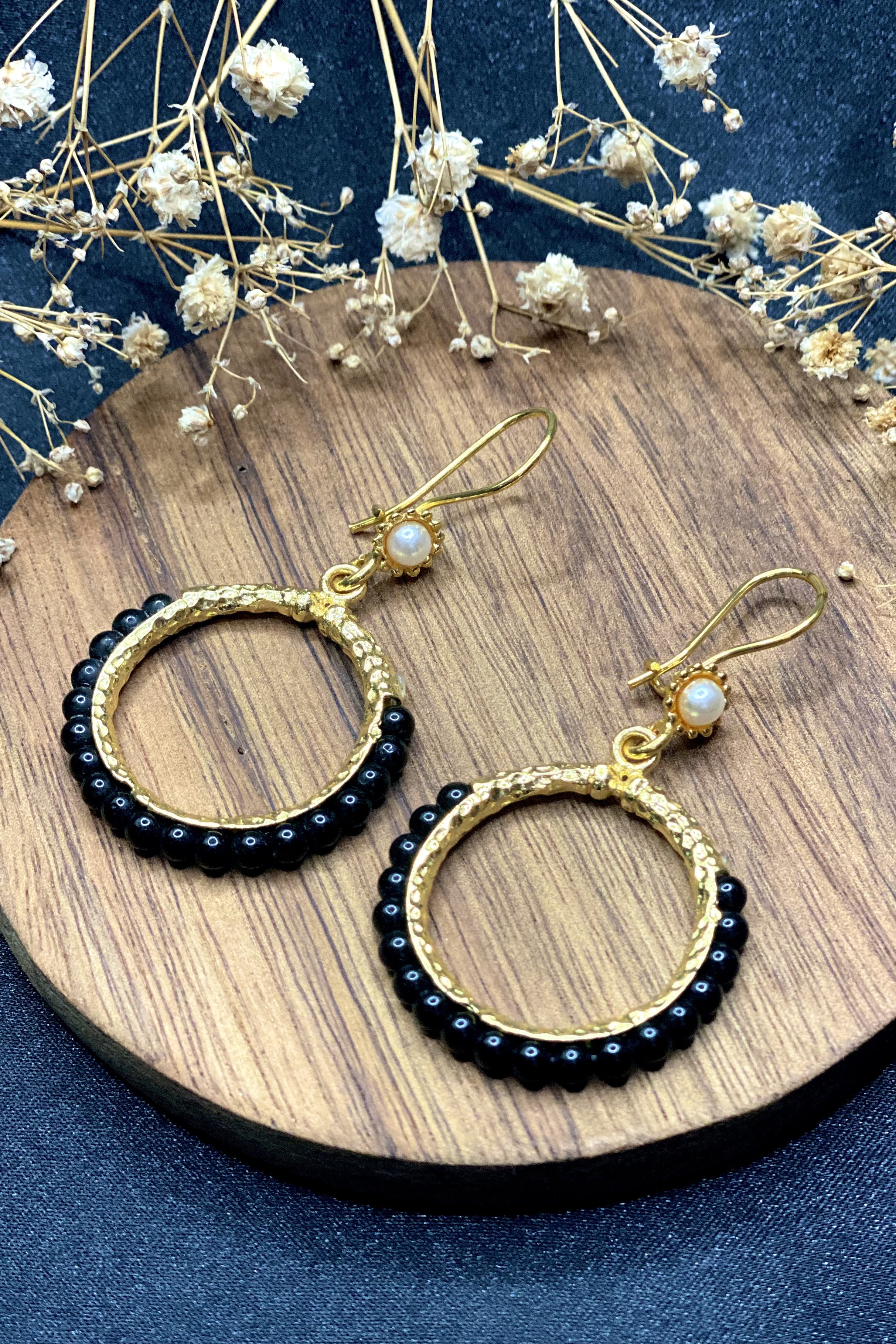Hana Earrings In Black