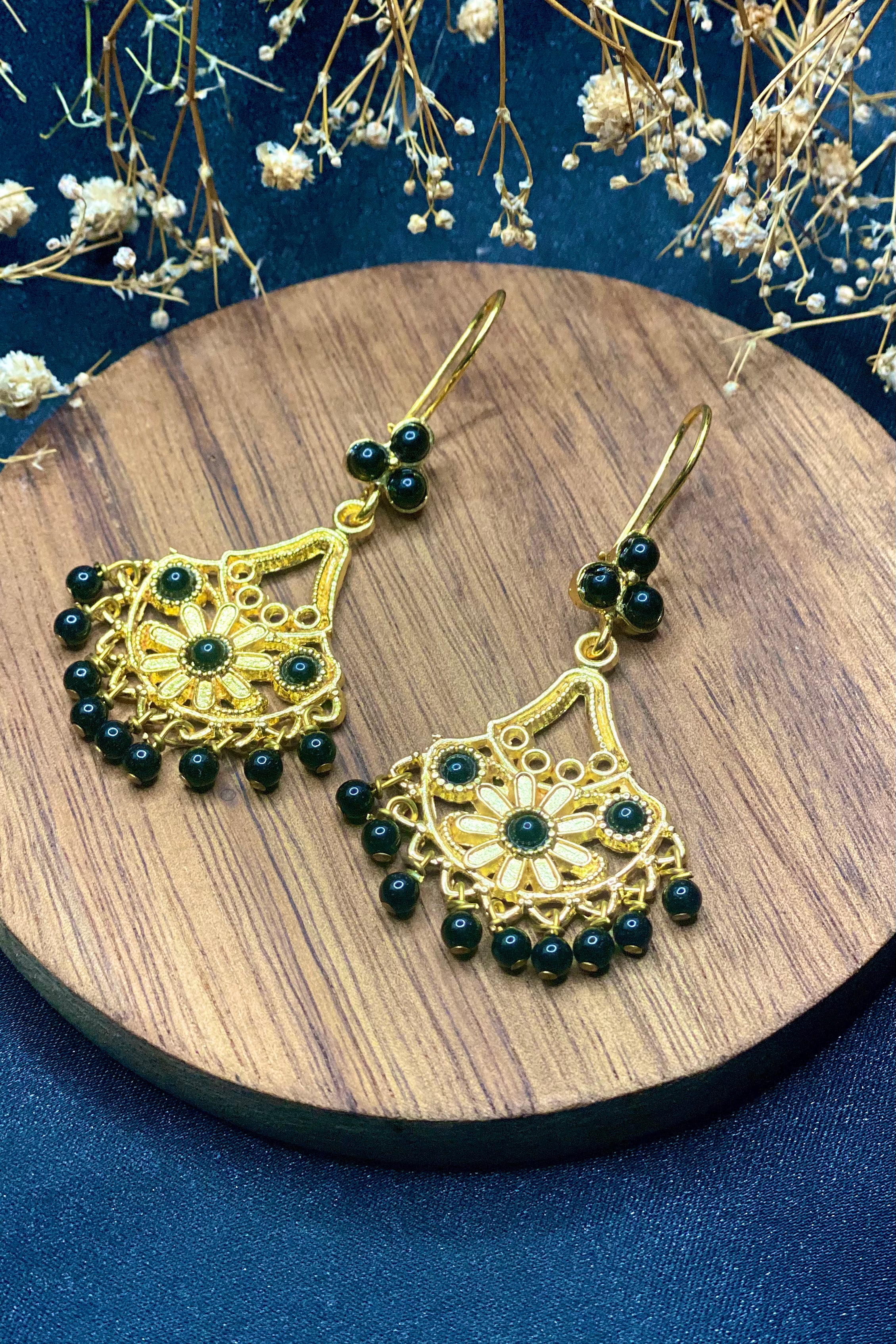 Maya Earrings In Black