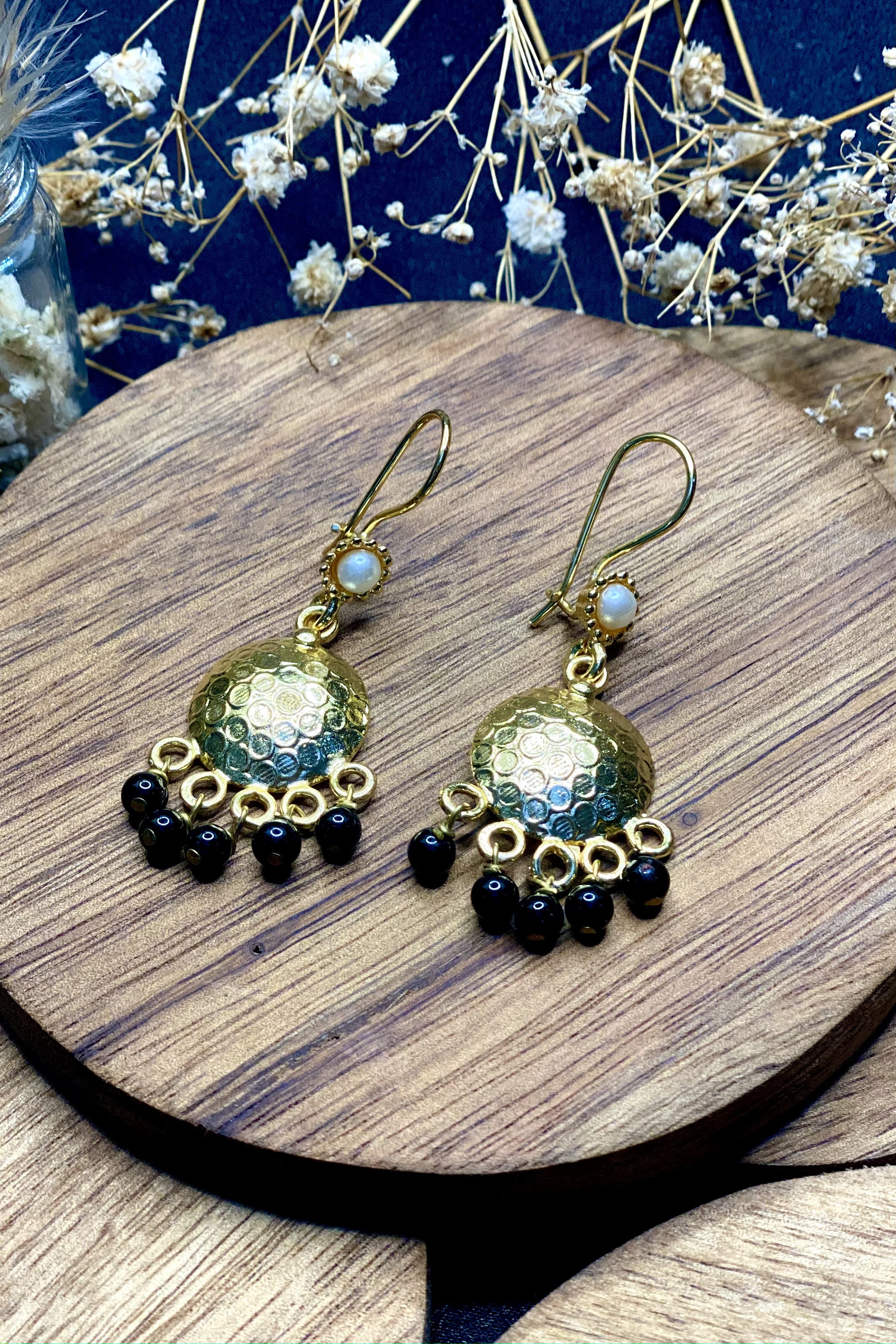 Ila Earrings In Black