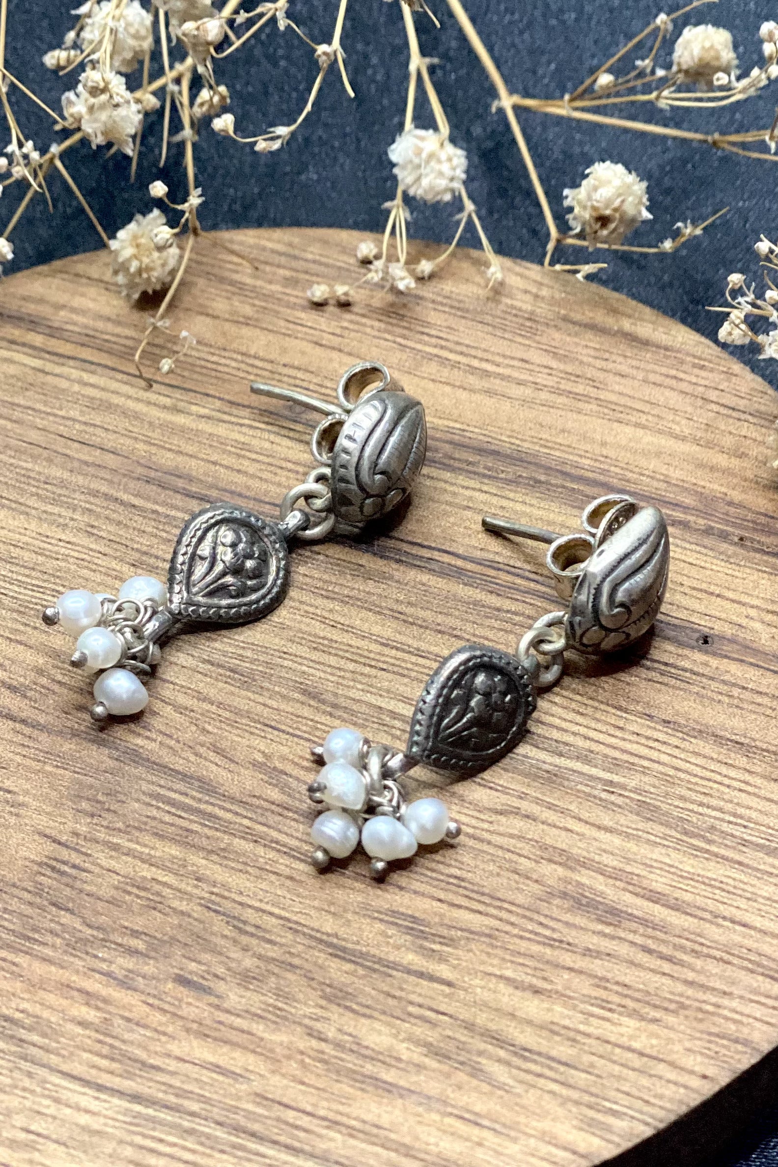Sterling Silver Ela Earrings In Pearl