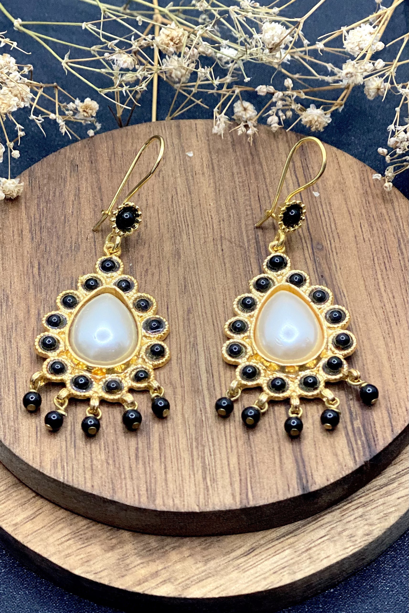 Farida Earrings In Black