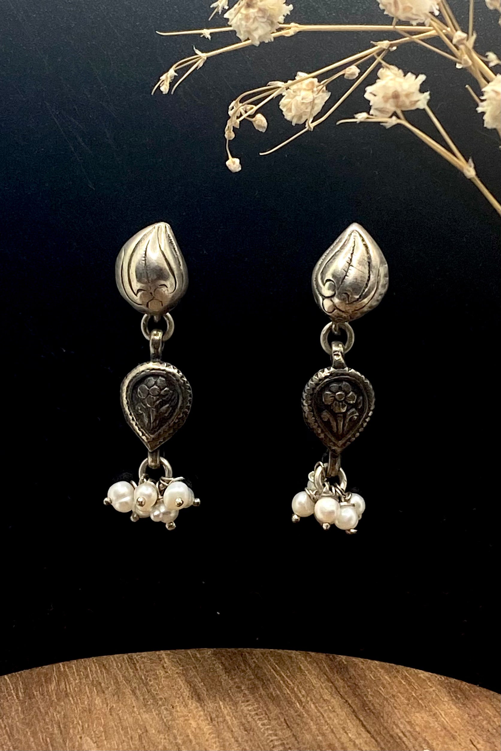 Sterling Silver Ela Earrings In Pearl