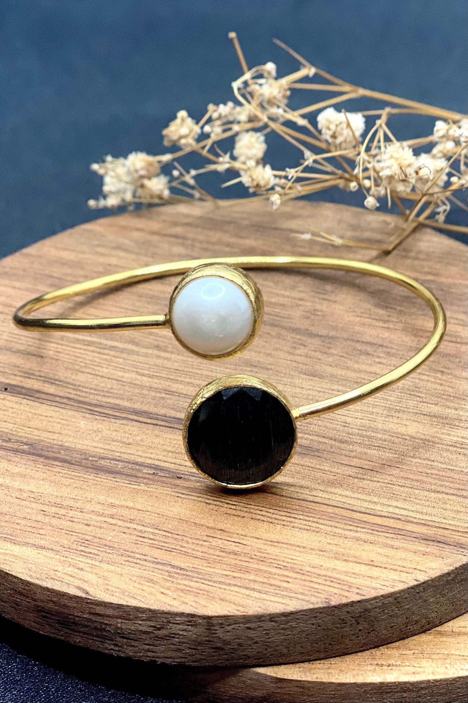 Bhavna Bangle In Black