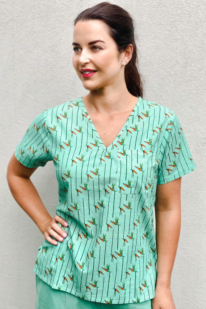 Strelitzia scrub top