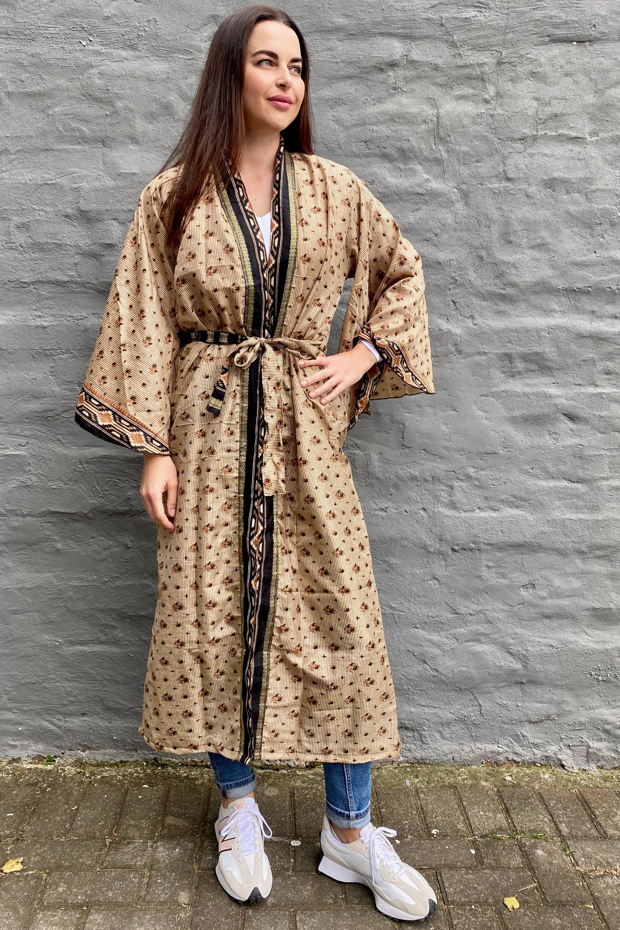 ensidigt Kompatibel med os selv Upcycled Silk Sari Kimono In Tan Stripes – Exotic Marigold Boutique